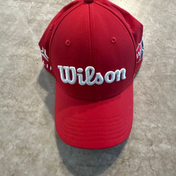 Wilson Other - WILSON Red Flex Fit Hat